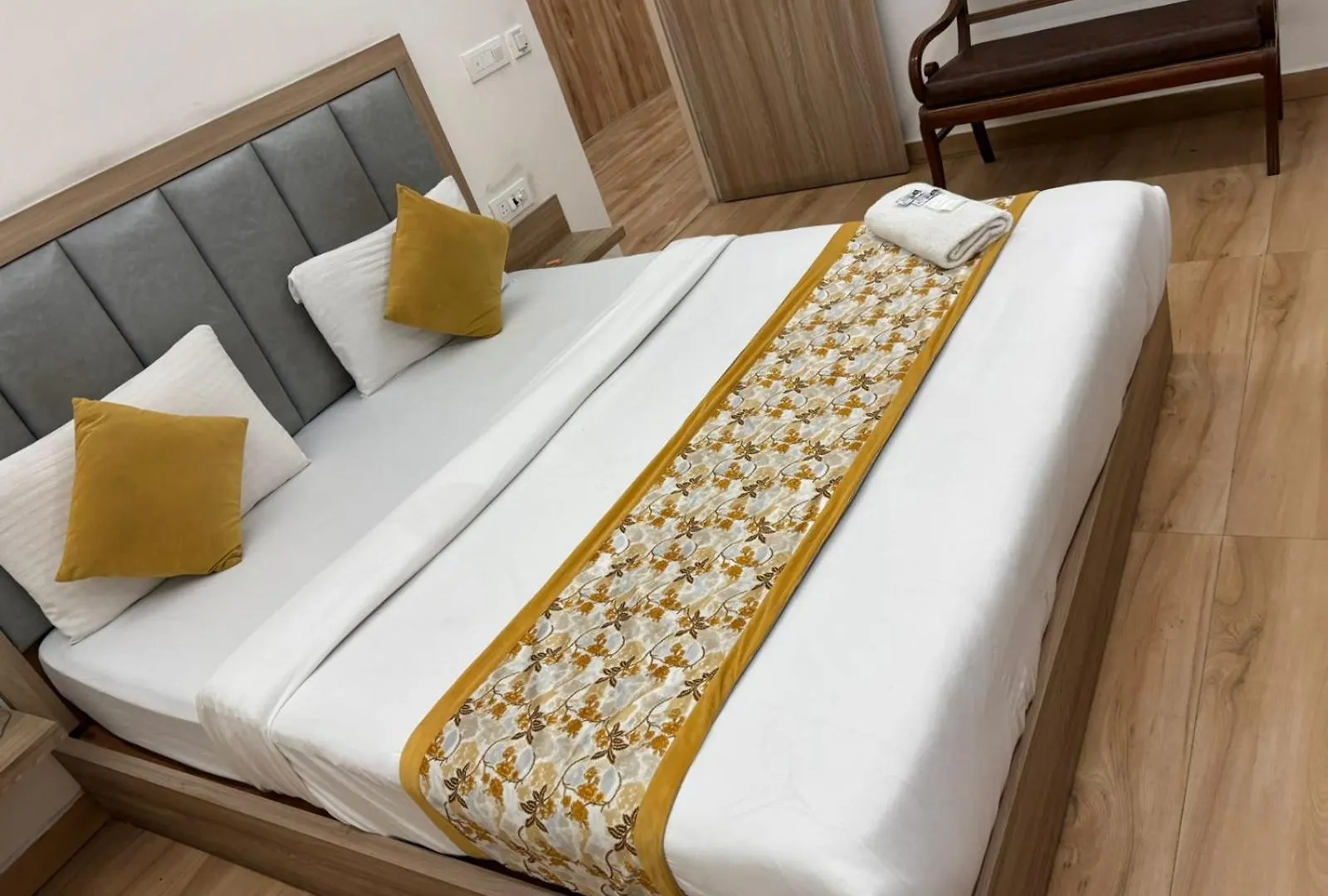 Hotel Paramont Inn Airport New Delhi