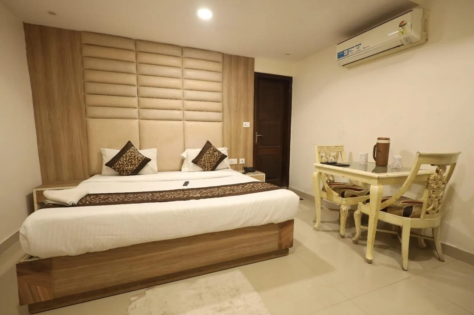 Hotel Paramont Inn Airport New Delhi 4*,  India