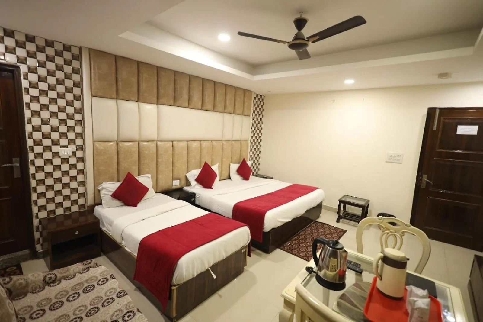 Hotel Paramont Inn Airport New Delhi