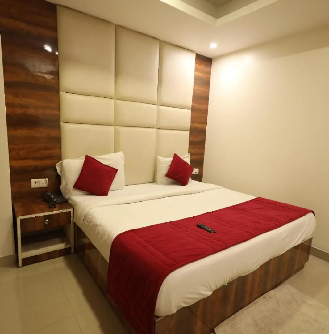 Hotel Paramont Inn Airport New Delhi