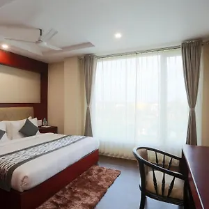 Luxury Delhi Airport Hotel